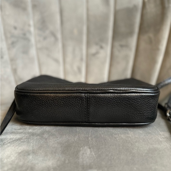 Michael Kors Jet Set Black Pebbled Leather Crossbody Bag with Silver Chain - Picture 9 of 16